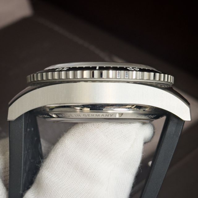 Glashutte Original SeaQ 1-37-23-03-80-33 Image 3